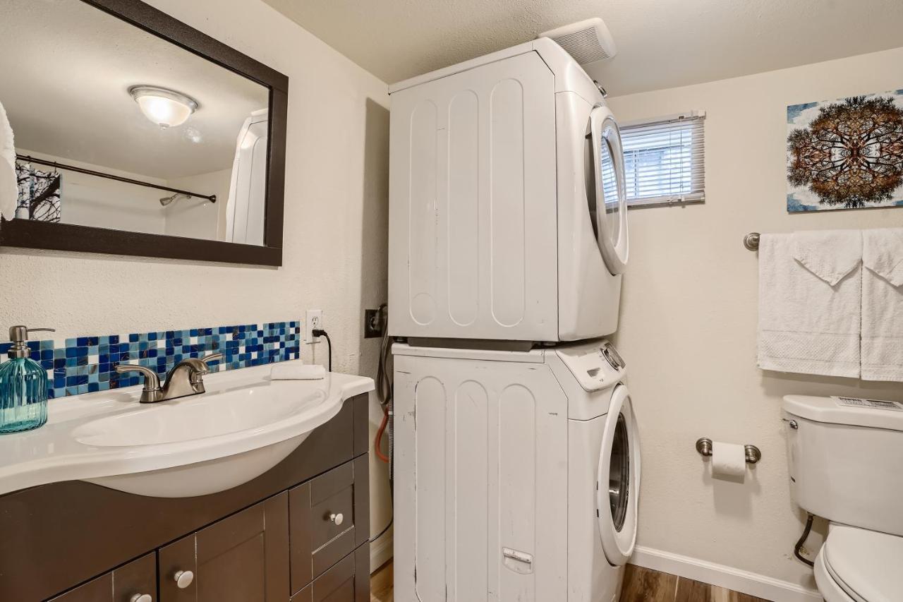 Sloans Lake Getaway - Basement Apartment Near Broncos And Downtown Denver Lakewood Extérieur photo